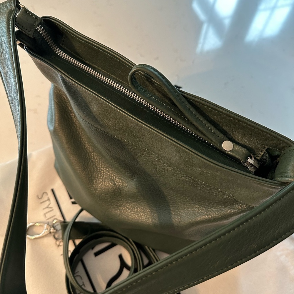 Custom made genuine leather Laroll handbag - Picture 3 of 7